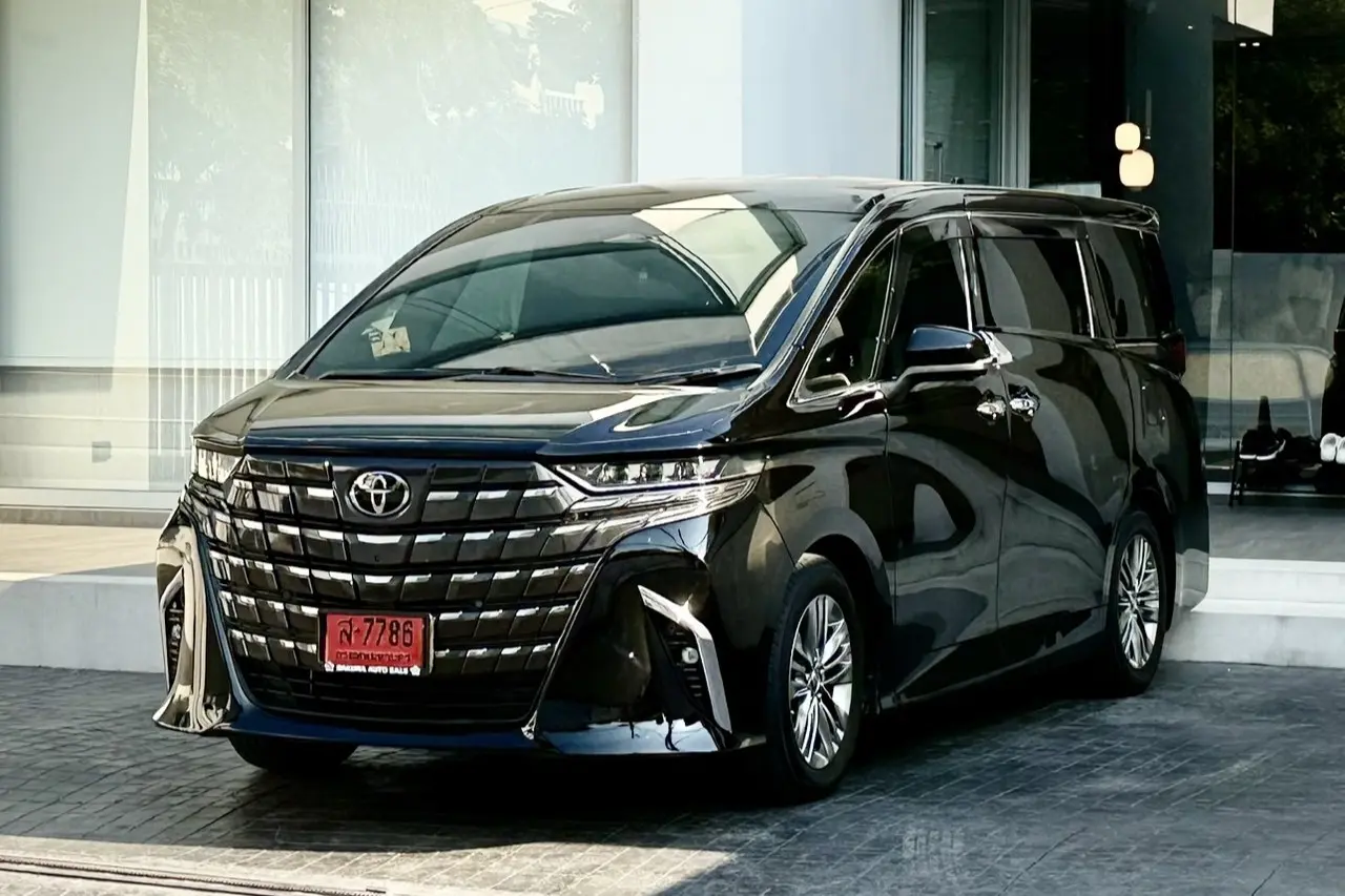 Alphard and Benz
